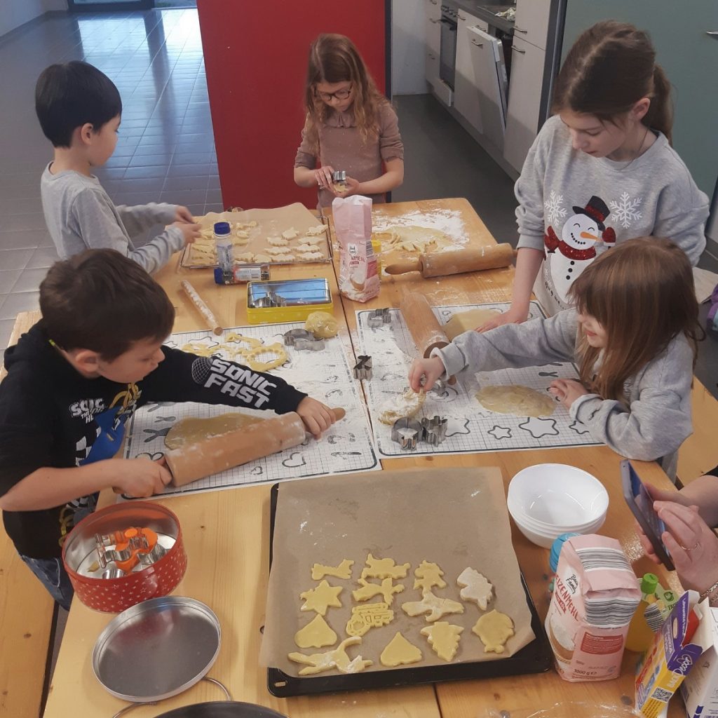 Plaetzchenbacken 2025 1